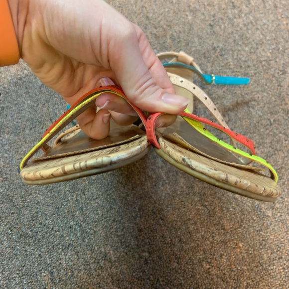 Shi sandals - Picture 3 of 4